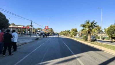 Antalya’nın Alanya ilçesinde otomobil ile motosikletin çarpışması sonucu meydana gelen