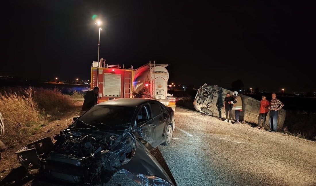 Hatay’da otomobil ve minibüsün çarpışmasıyla yaşanan kazada 3 kişi yaralandı.