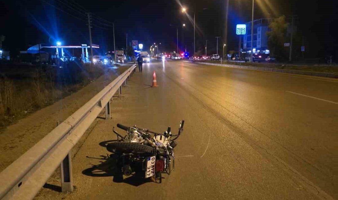 Otomobille motosikletin çarpıştığı kazada bir kişi öldü, 2 kişi yaralandı Afyonkarahisar’da meydana gelen trafik kazasında otomobille çarpışan motosiklette 14 yaşındaki