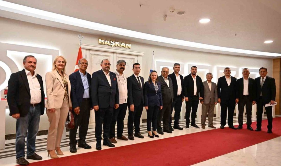 Özdemir: “Muhtarlarımız yerel yönetimin en önemli paydaşları” Antalya Muhtarlar Derneği Başkanı ve Kepez Muhtarlar Derneği Başkanı Süleyman