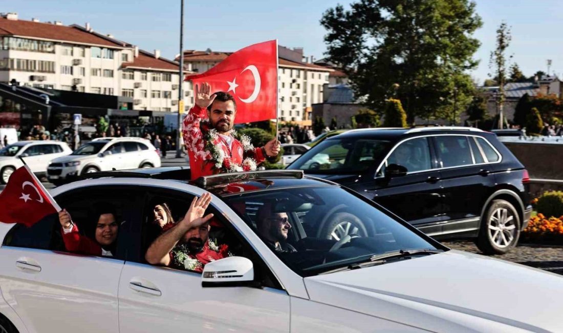 Para Halter dünya şampiyonuna konvoylu karşılama Para Halter Dünya Şampiyonası’nda 179 kiloluk kaldırışıyla dünya şampiyonu olan
