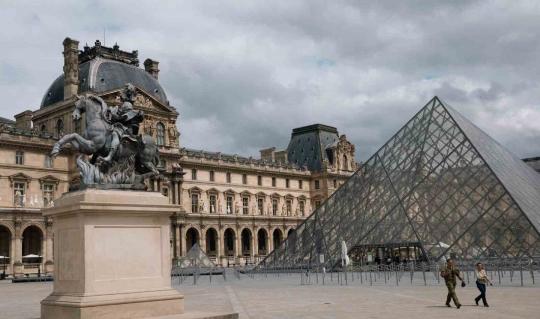 Fransa Kültür Bakanı Rachida Dati, başkent Paris’te günde yaklaşık 30