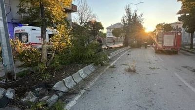 Ağrı’nın Patnos ilçesi Atatürk Mahallesi Mezarlık mevkiinde meydana gelen trafik