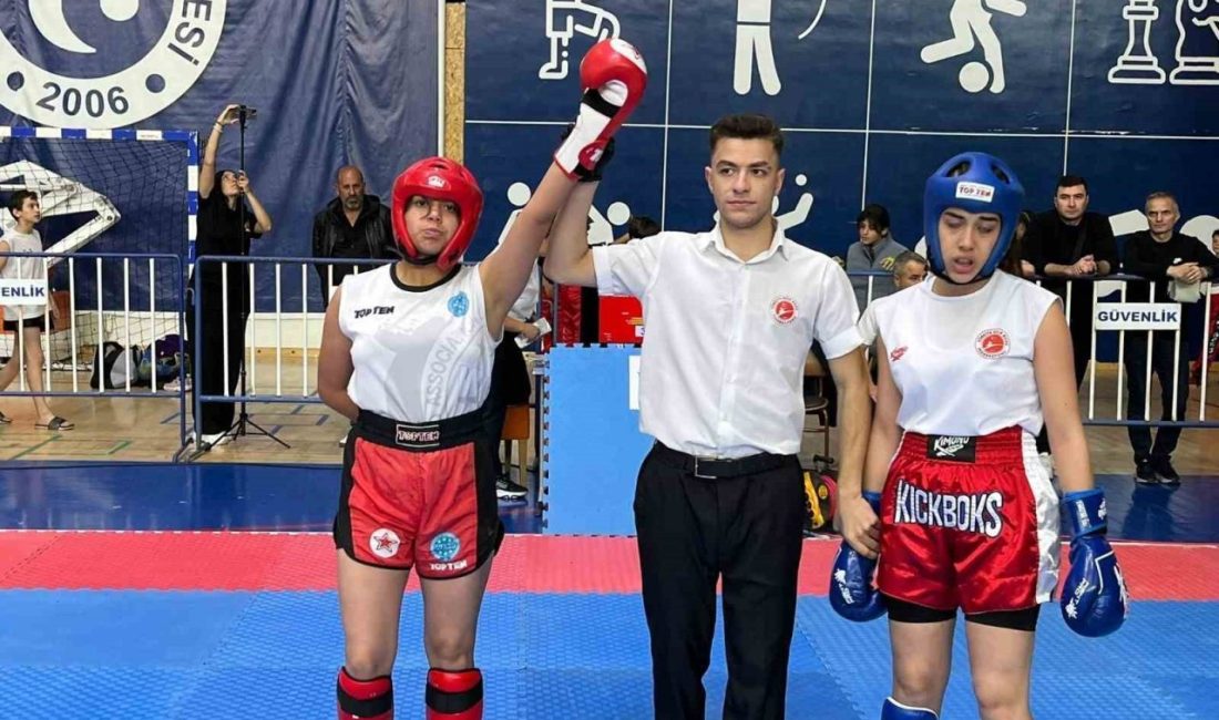 Uşak’ta düzenlenen Cumhuriyet Bayramı İller Arası Kick Boks Şampiyonasında Pazaryeri’nin