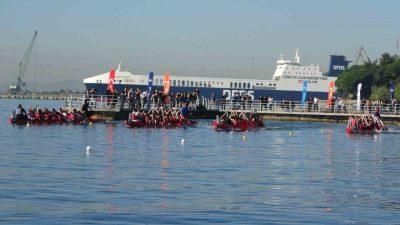 Pendik Belediyesi tarafından düzenlenen ’2025 Cumhuriyet Kupası Dragon Bot Yarışları’