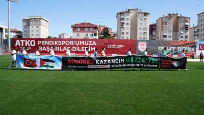 Pendiksporlu futbolcular, dünyanın gözü önünde İsrail’in soykırımına uğrayan Gazze halkına
