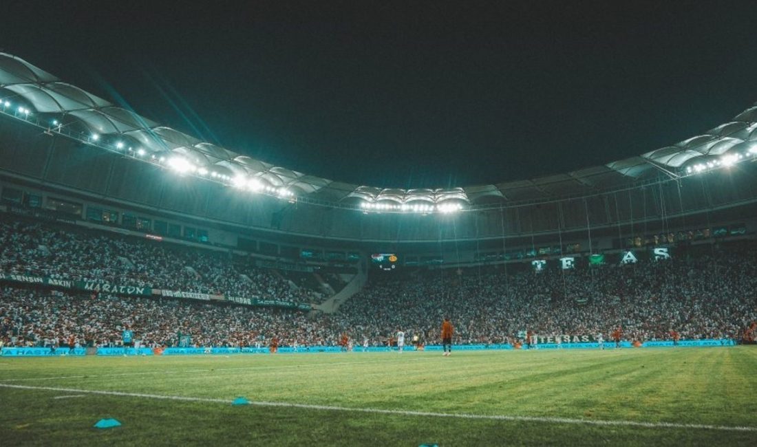 Muş Spor maçında yaşanan saha olayları nedeniyle PFDK, Bursaspor’a 1