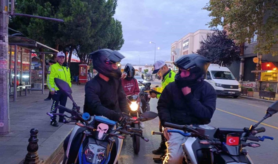 Tekirdağ’ın Süleymanpaşa ilçesinde polis ekipleri, abart egzozlu araçlara yönelik denetimlerini