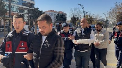 Aksaray’da sürücüden kimlik isteyen trafik polislerine karşı yapılan ve kameralara