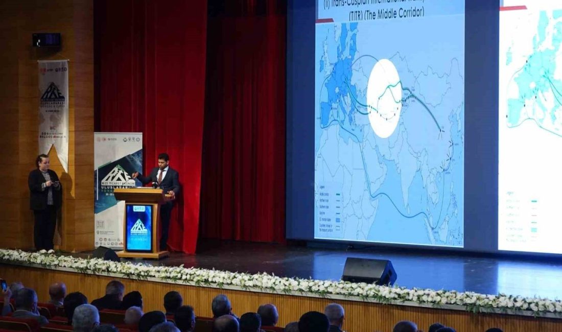 Rize’de 22 ülkeden araştırmacı ve akademisyenlerin katıldığı Ticaret ve Ekonomi