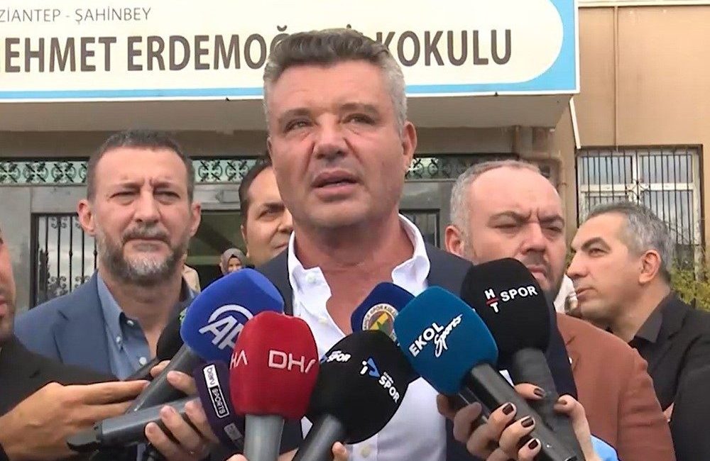 Fenerbahçe Başkanı Sadettin Saran, Gaziantep’te yaptığı okul ziyareti sırasında gündemi