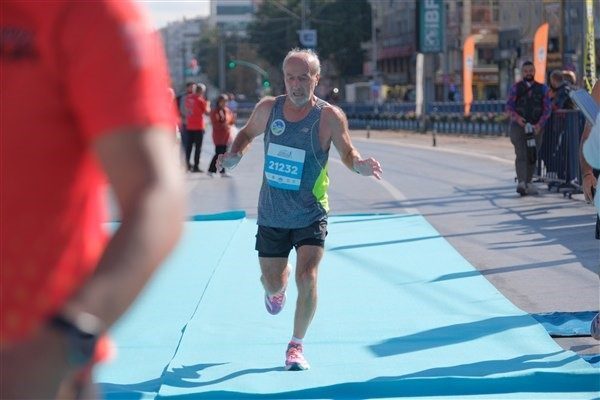 Sakarya Büyükşehir Belediyesi sporcuları, ulusal ve uluslararası arenada başarılarına devam