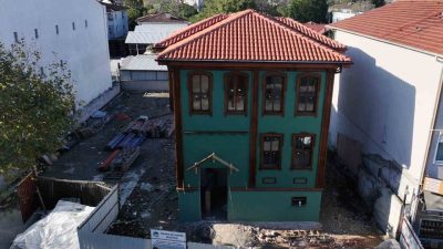 Sakarya Büyükşehir Belediyesi, şehrin merkezinde geçmişten bugüne tarihin miras bıraktığı