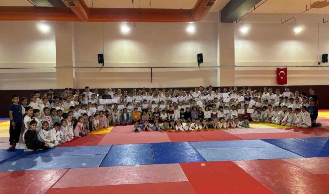 Manisa’nın Salihli ilçesinde, 1922 Salihli Spor Kulübü, Salihli Belediyespor Kulübü