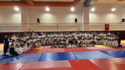 Manisa’nın Salihli ilçesinde, 1922 Salihli Spor Kulübü, Salihli Belediyespor Kulübü