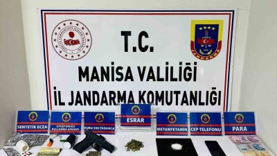 Manisa’nın Salihli ilçesinde zehir tacirlerine yönelik çalışmalarını sürdüren jandarma ekiplerinin
