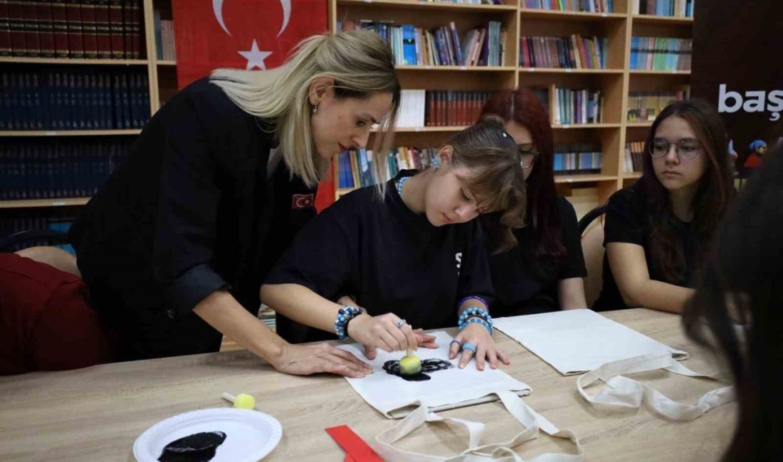 Sakarya Büyükşehir Belediyesi, Cumhuriyet’in 102. yılını Sakarya Anadolu Lisesi’nde SAMEK