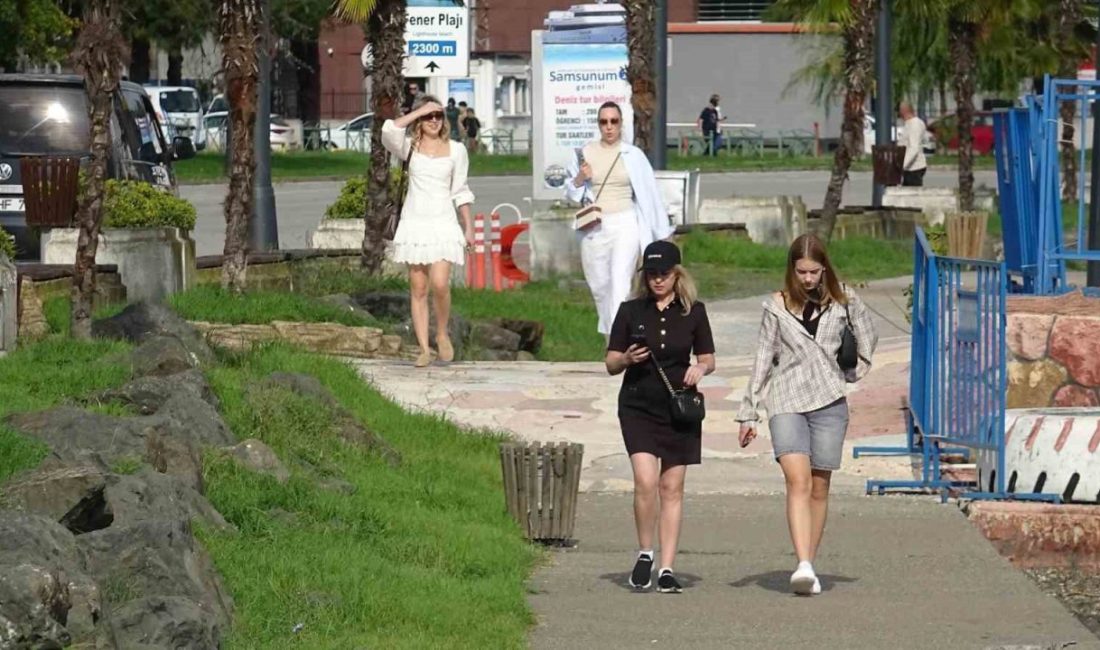 Kruvaziyer turizmi kapsamında Samsun’a gelen bin 75 Rus turist, güneşli