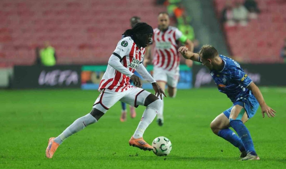 SAMSUN (İHA) – Samsunspor’un başarılı futbolcusu Tanguy Coulibaly’nin sol diz