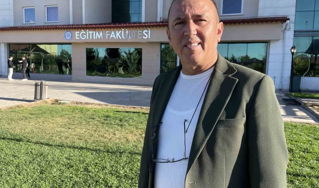 Prof. Dr. Tuncay Dilci, dijitalleşmenin etkisiyle artan rol karmaşasının bireyleri