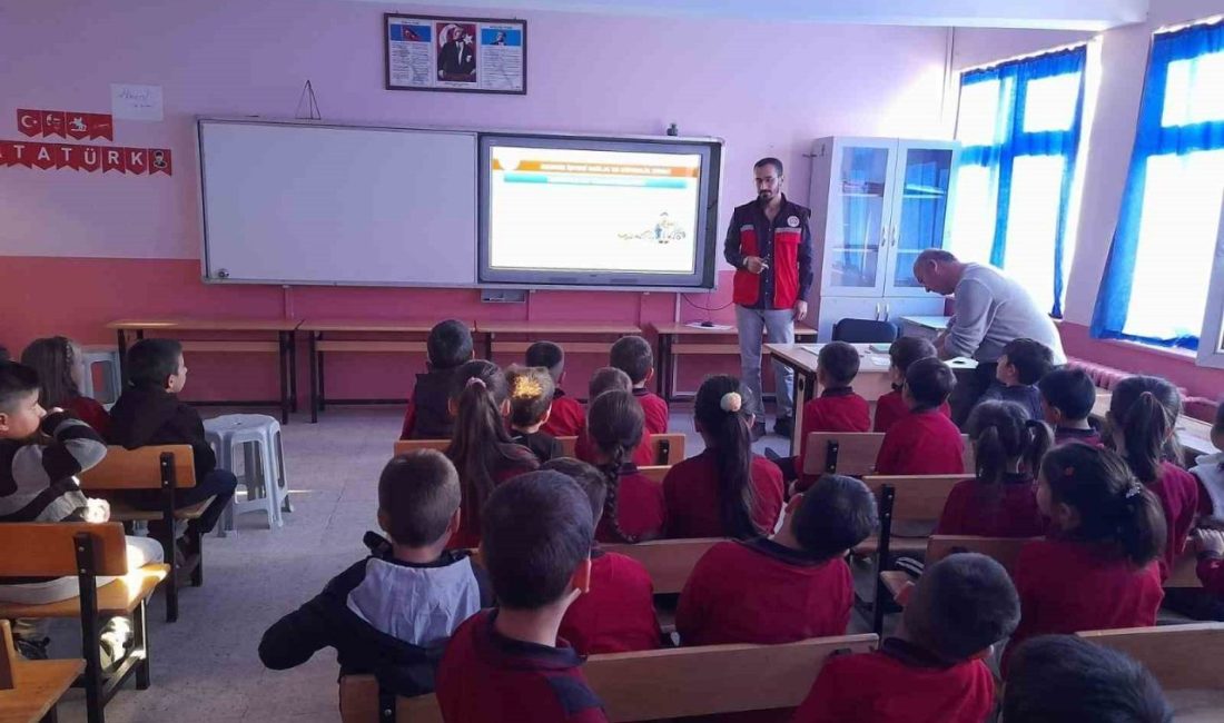 Afyonkarahisar’ın Sandıklı ilçesinde Kaymakamlık tarafından yürütülen proje kapsamında “Aile Yılı”