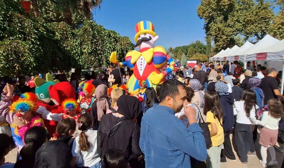 Şanlıurfa’da çocuk ve gençlik buluşmasına yoğun ilgi: 100 bin kişi katıldı Türkiye’nin en genç nüfusuna sahip Şanlıurfa, iki gün süren “Çocuk
