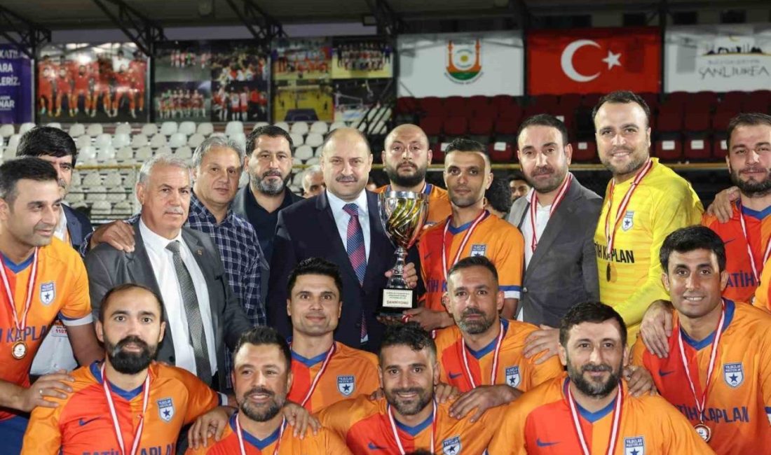 Şanlıurfa’da “Masterler Başkanlık Turnuvası” sona erdi Büyükşehir Belediyesi tarafından organize edilen Şanlıurfa Büyükşehir Belediyesi Masterler Başkanlık