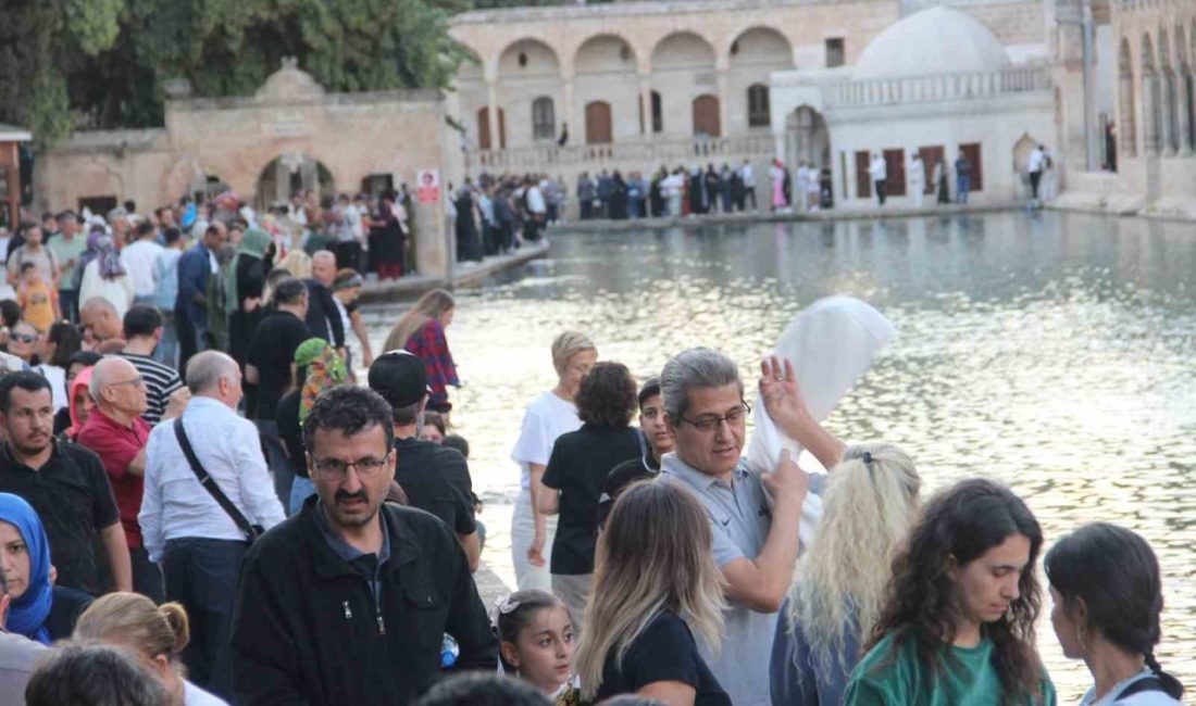 Tarihi, kültürü, gastronomisi ve inanç turizmiyle öne çıkan Şanlıurfa’da sonbahar