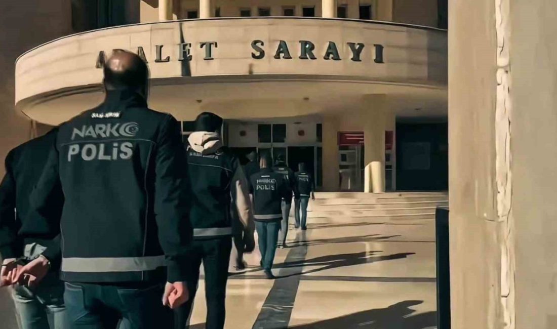 Şanlıurfa’da düzenlenen uyuşturucu operasyonunda gözaltına alınan 23 şüpheliden 14’ü tutuklandı.