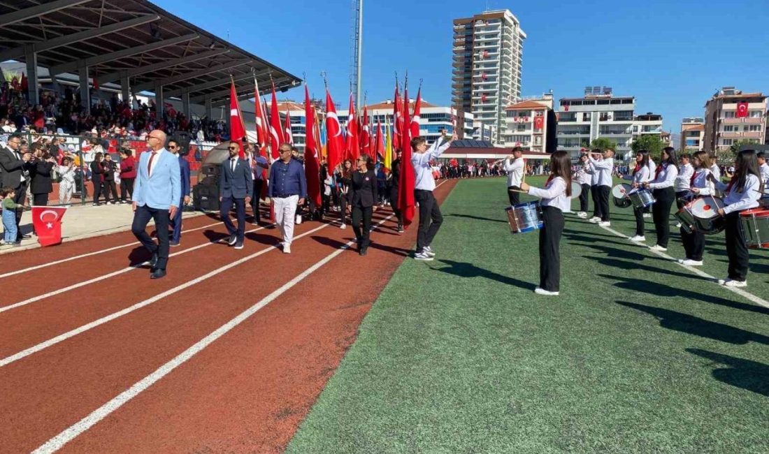 Cumhuriyetin 102’nci yılı Manisa’nın Alaşehir ve Sarıgöl ilçelerinde büyük bir