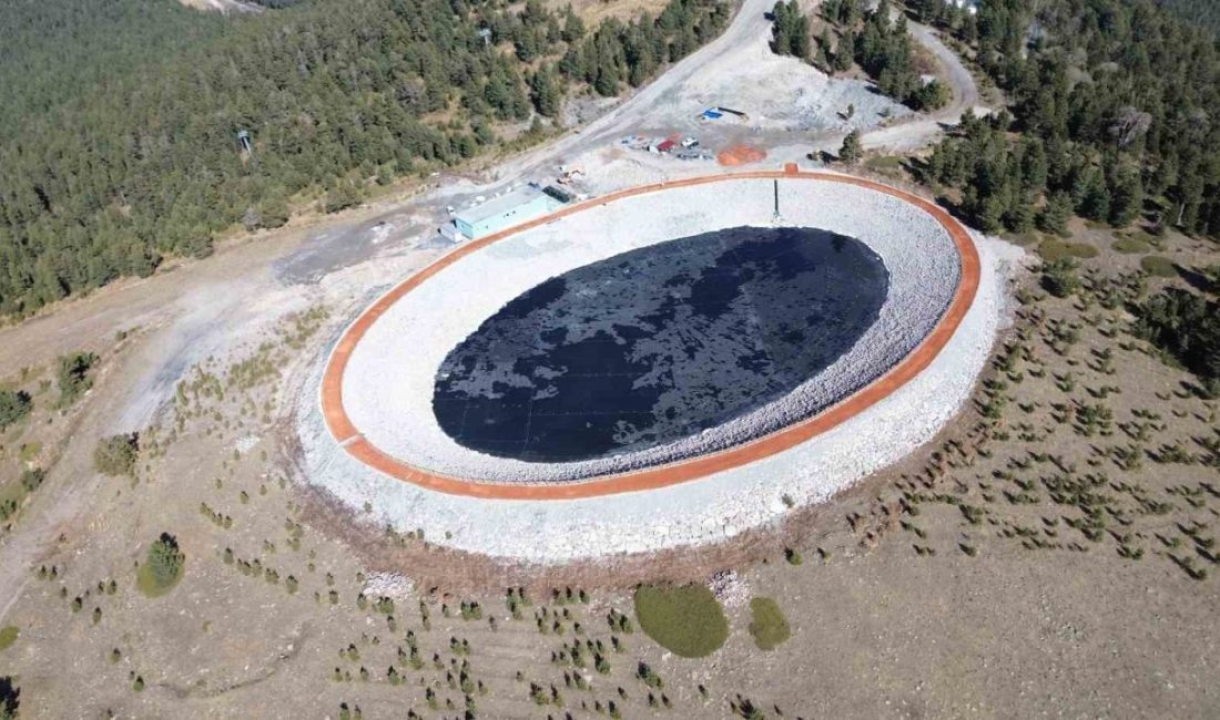 Türkiye’nin önemli kış turizm merkezlerinden biri olan Sarıkamış Kayak Merkezi,