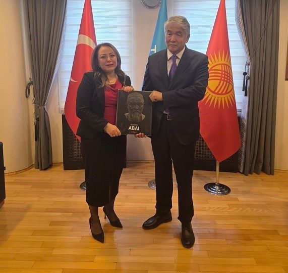 SATKOF Genel Başkanı Prof. Dr. Aysun Bay ve beraberindeki heyet