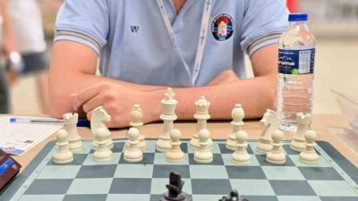 Çeşme Belediyespor Kulübü Satranç sporcusu Talat Yıldız, uluslararası satranç puanı