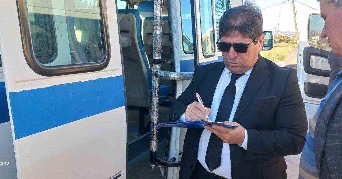 Manisa’nın Selendi ilçesinde taşımalı öğrencileri taşıyan servis araçları sıkı denetimden