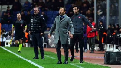 Beşiktaş Teknik Direktörü Sergen Yalçın ile Galatasaray Teknik Direktörü Okan