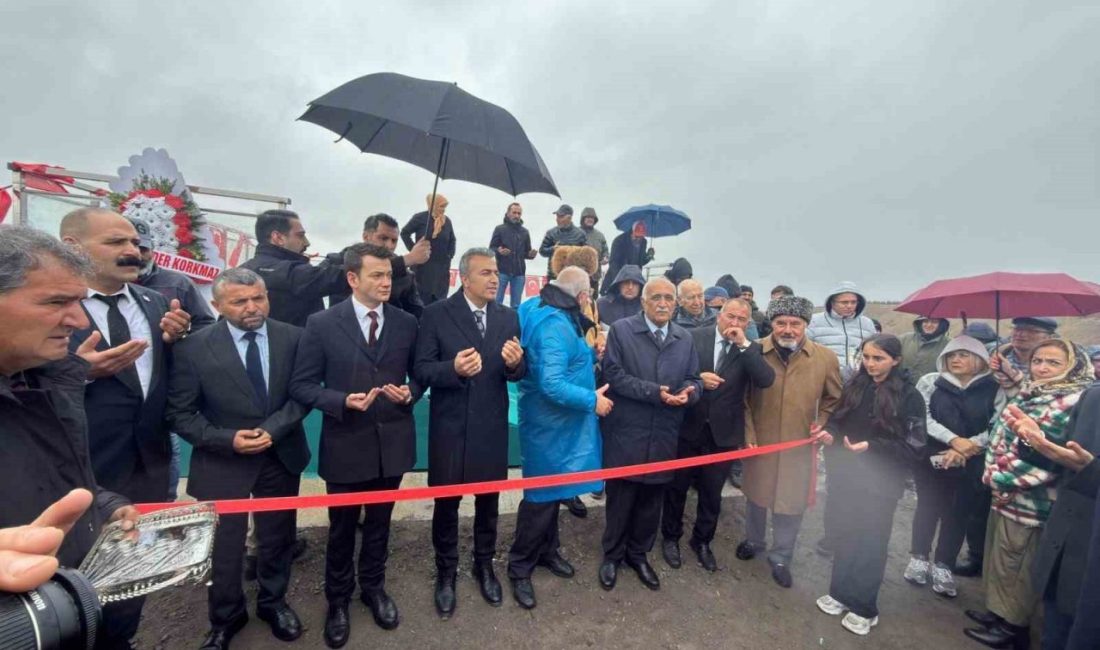 Ardahan Çıldır ilçesinde Karaçay Kanyonu’nda, tarihi Şeytan Kalesi’nin de izlenebileceği