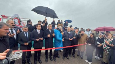 Ardahan Çıldır ilçesinde Karaçay Kanyonu’nda, tarihi Şeytan Kalesi’nin de izlenebileceği