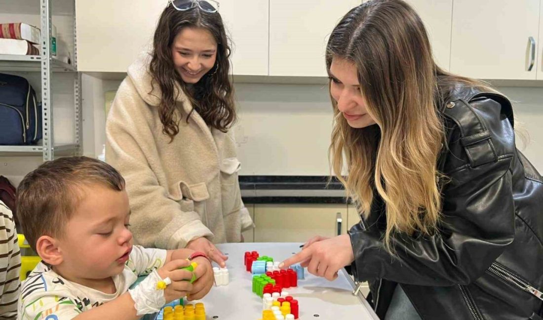 Raziye Begüm Sultan ve Necla Pekolcay Yurt Müdürlüğü öğrencileri, anlamlı