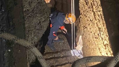 Antalya’da SUP board (kürek sörfü) yaparken havanın kötüleşmesi sonucu falezlerdeki