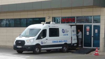 Antalya’da silahlı kavgada hayatını kaybeden 2 gencin cenazeleri adli tıp