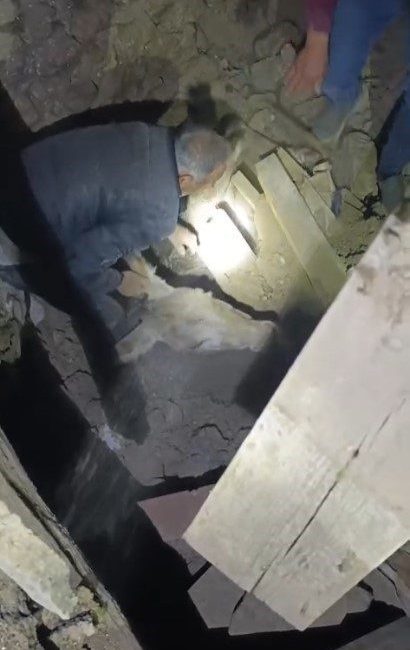 Balıkesir’in Sındırgı ilçesinde meydana gelen depremde İbrahim Erbaş’a ait bir