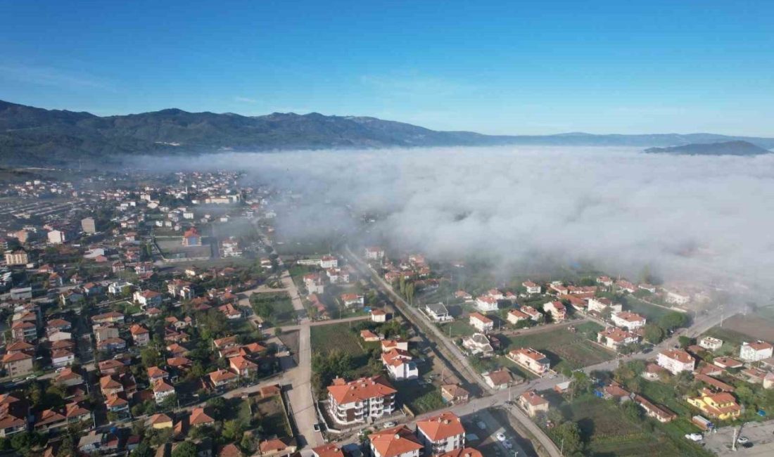 Balıkesir’in Sındırgı ilçesinde 27 Ekim’de yaşanan depremin ardından yıkım ve