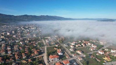 Balıkesir’in Sındırgı ilçesinde 27 Ekim’de yaşanan depremin ardından yıkım ve