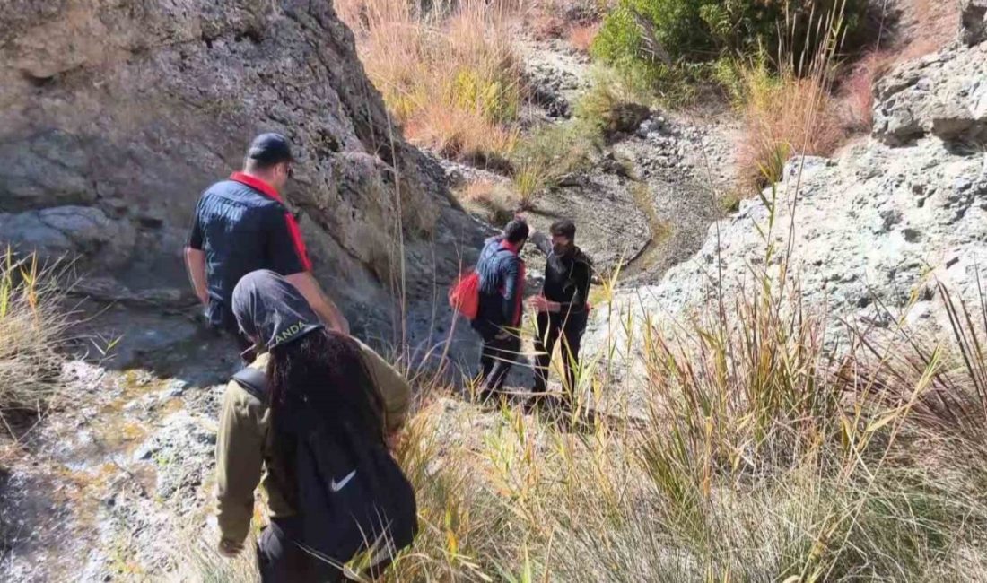 Sivas’ta kayıp Alzheimer hastası yaylada ölü bulundu Sivas’ta kayıp olarak aranan 82 yaşındaki Alzheimer hastası, köyüne yaklaşık