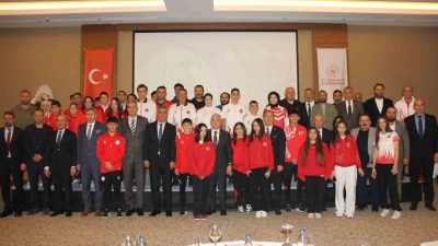 Sivas’ta “Amatör Spor Haftası Kapanış” etkinlikleri kapsamında “Zirvedeki Yiğidolar-4” sloganıyla