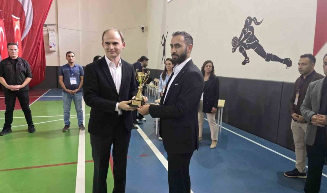 Şanlıurfa’nın Siverek ilçesinde, Cumhuriyet’in 102. yılı etkinlikleri kapsamında İlçe Milli