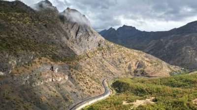 Şırnak’ta son bahar ayları ile beraber meşe ormanlarında yapraklar sararmaya