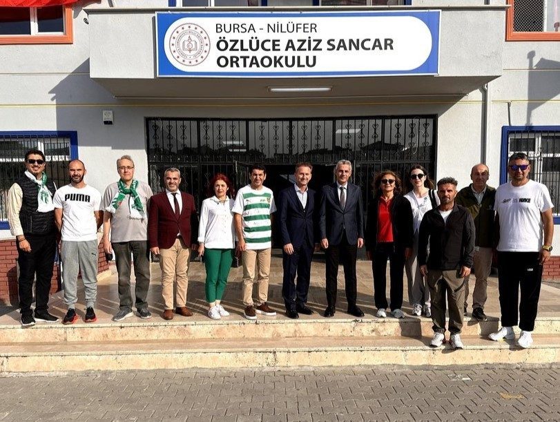 “Spor günü” Etkinlikleri Bursaspor ile başladı Bursa İl Millî Eğitim Müdürlüğü tarafından öğrencilerin erken yaşlardan itibaren