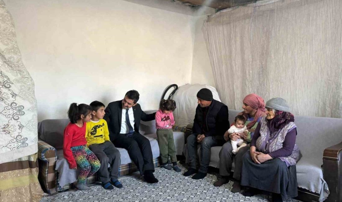 Susuz’da “Hoş Geldin Bebek” Projesi başlatıldı Kars’ın Susuz ilçesinde yeni doğan bebeklerin aileleri unutulmadı. Susuz Kaymakamlığı