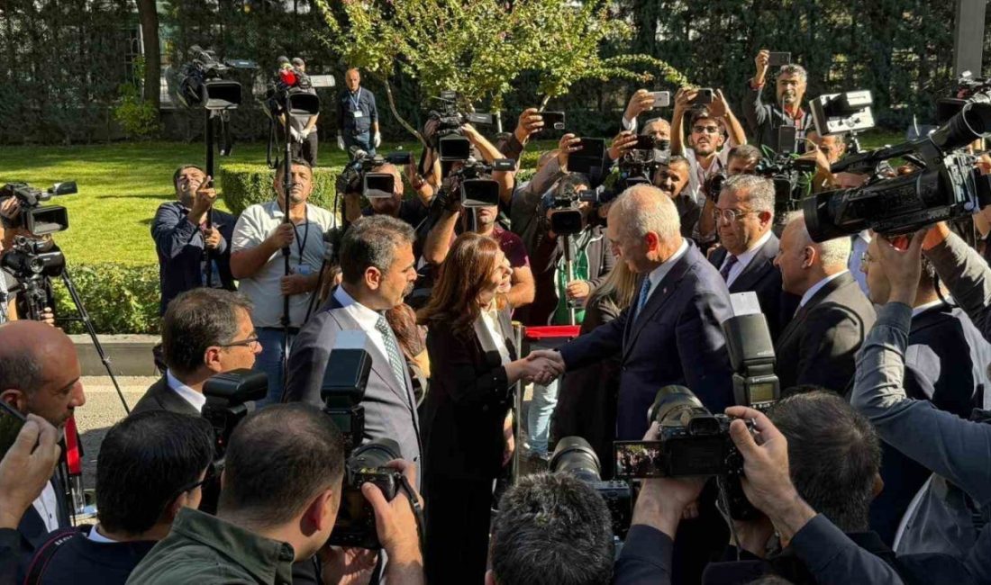 TBMM Başkanı Kurtulmuş, Diyarbakır Büyükşehir Belediyesini ziyaret etti TBMM Başkanı Numan Kurtulmuş, Diyarbakır Büyükşehir Belediyesini ziyaret etti. Belediye